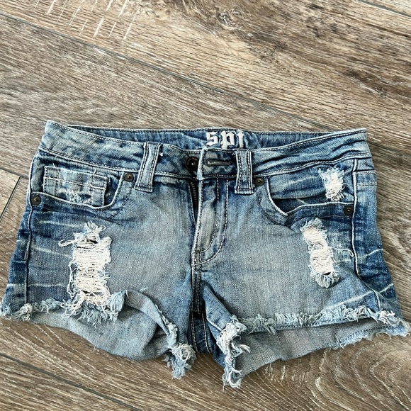 Sneak Peek shorts - Picture 1 of 1